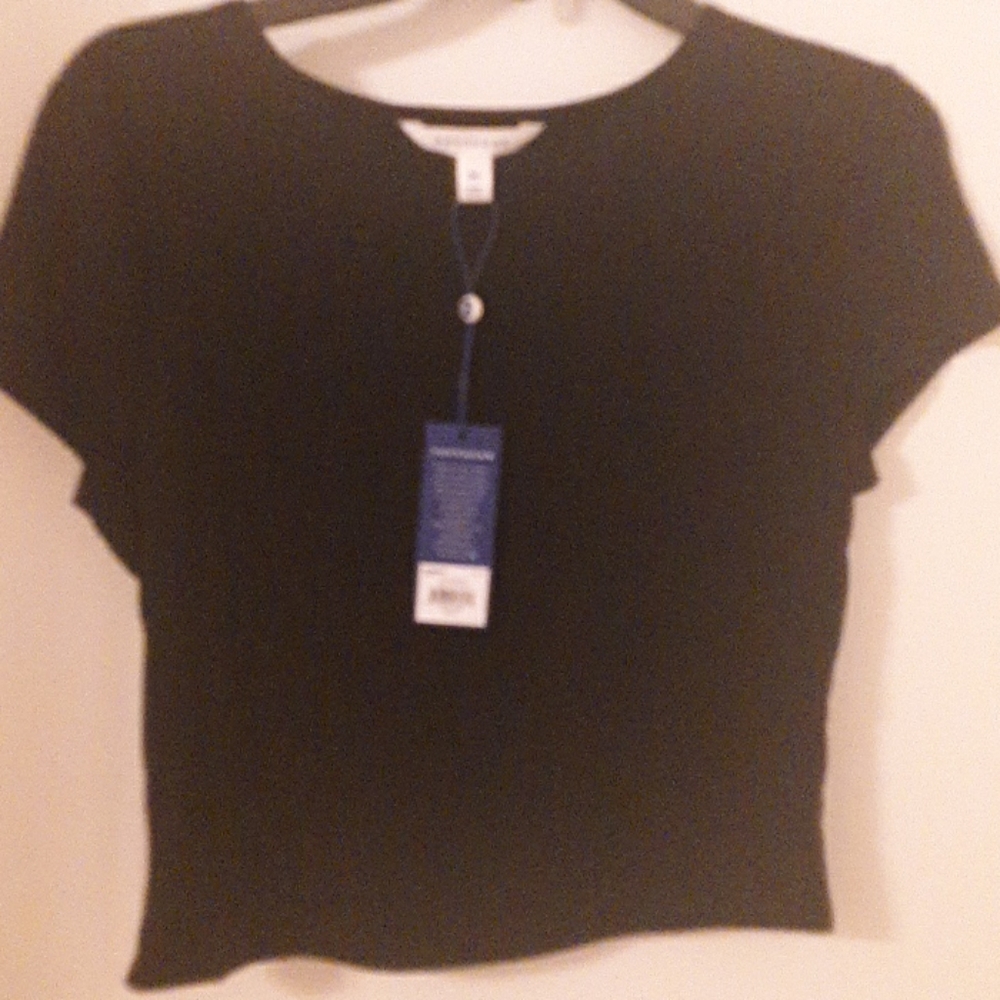 Black crop top